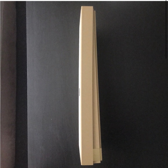 Burberry Eyewear Retail Display - Picture 4 of 5